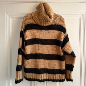 ZARA | WOOL AND ALPACA BLEND
STRIPED KNIT TURTLENECK SWEATER